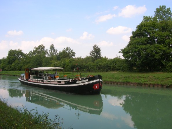 Canal Lat a la Marne